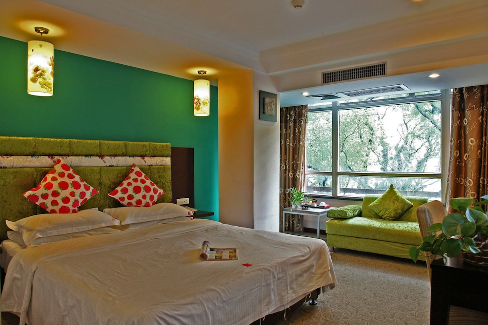 Double Room, 1 King Bed, River View