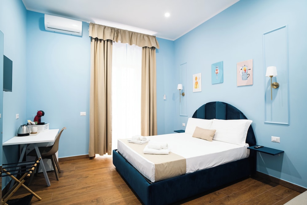 Deluxe Room, Balcony, City View