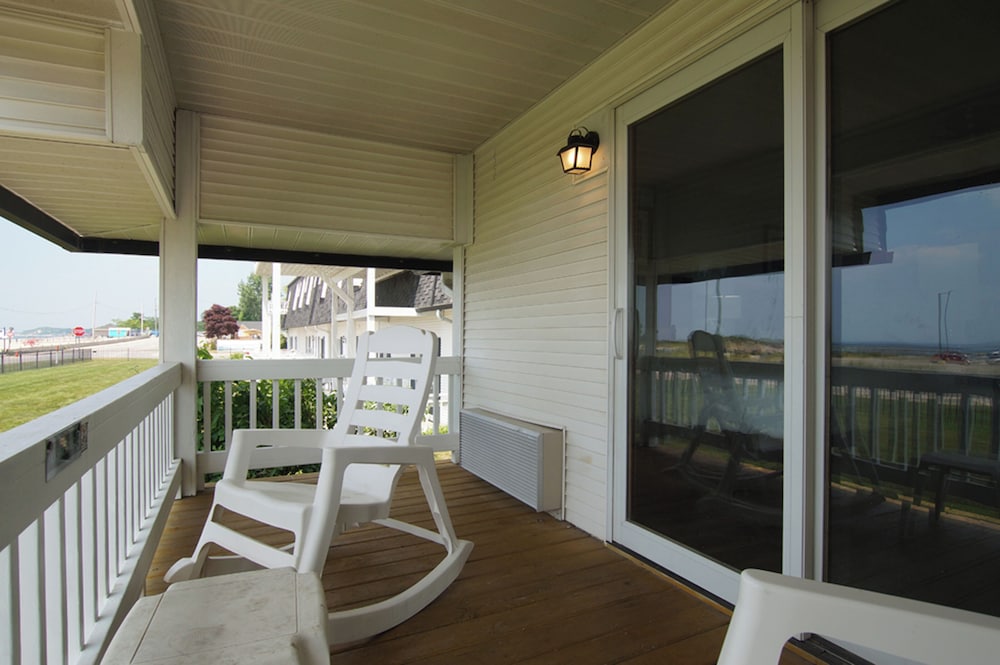 Snyder's Shoreline Inn, Fotografia 11