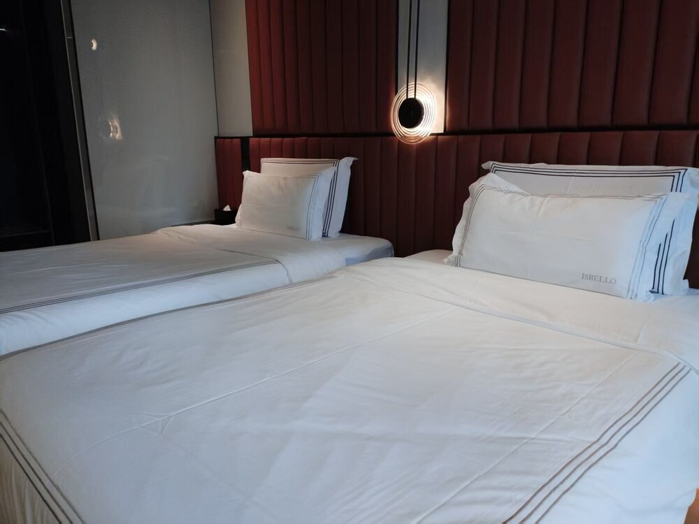 Superior Twin Room, City View