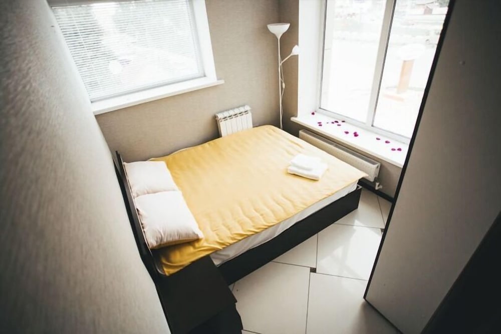 Economy Double Room, Shared Bathroom photo 3