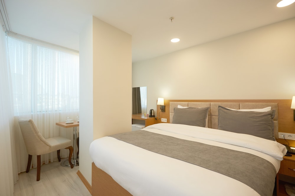 Superior Double or Twin Room photo 2