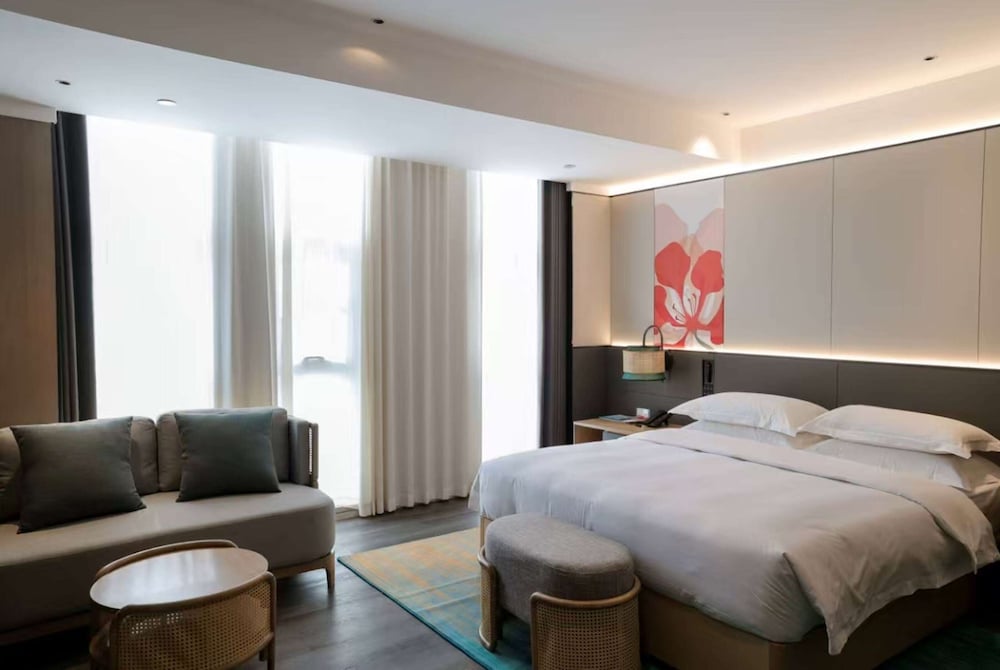 Superior Room, 1 King Bed