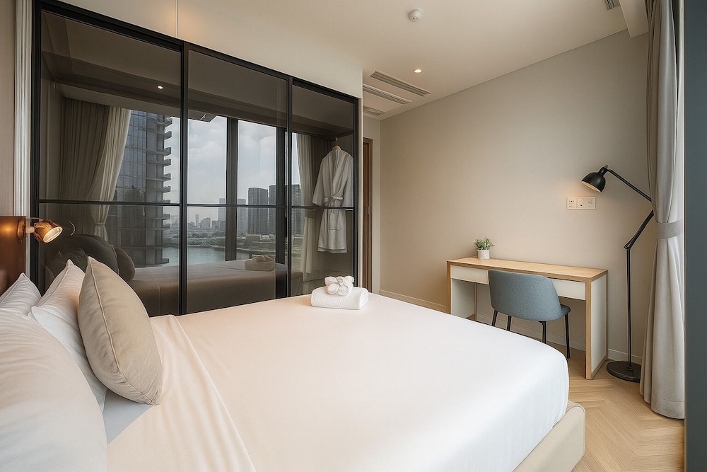 Royal Apartment, 3 Bedrooms, Balcony, City View photo 3
