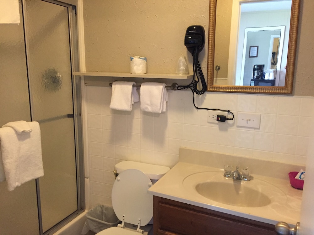 Business Single Room, Multiple Beds, Refrigerator & Microwave, Garden Area