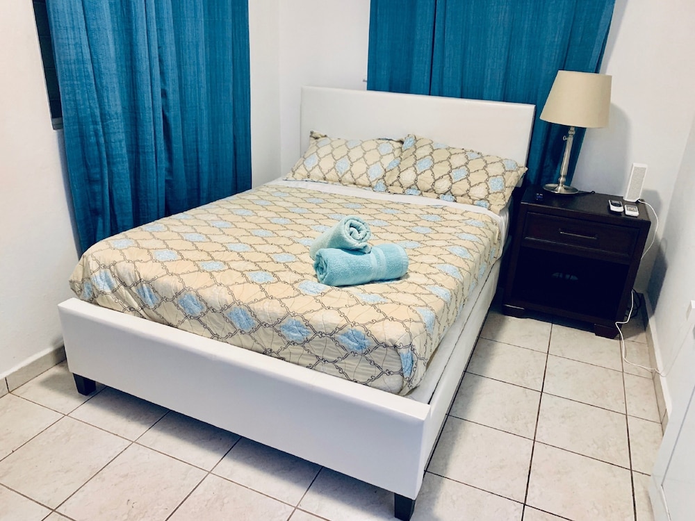 THill 101 Deluxe Family Villa / Kitchenette / 2 Full Size Beds, 1st Floor photo 3