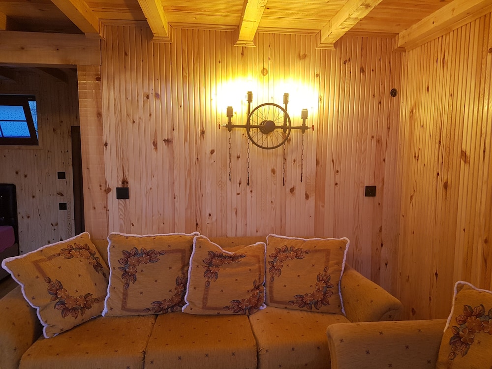 Classic Villa, 2 Bedrooms photo 2