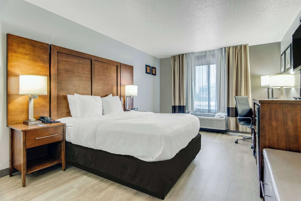 Suite, 1 Queen Bed, Accessible, Non Smoking