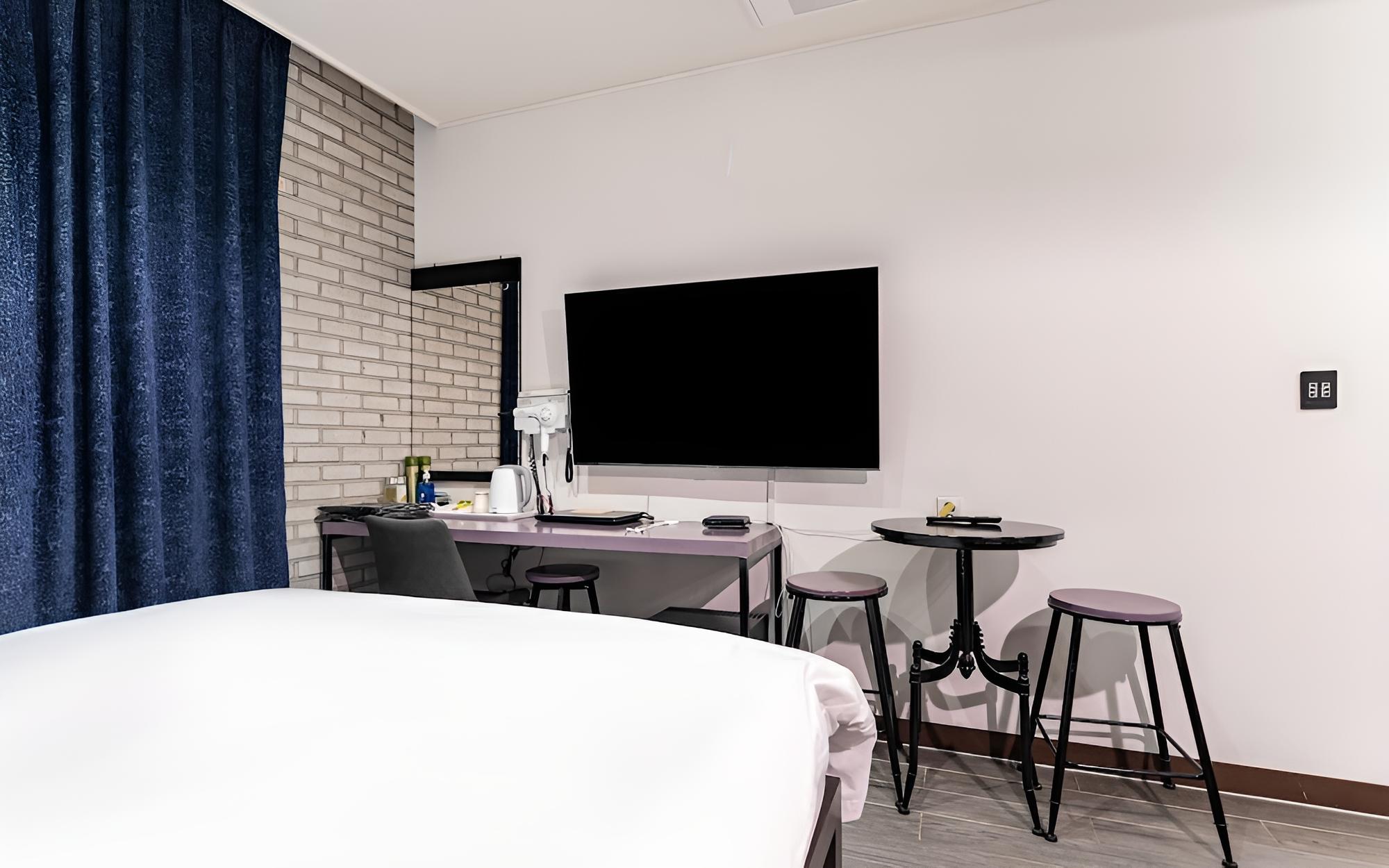 Room (Suite VIP Room - 100% parking per roo) - Photo 4