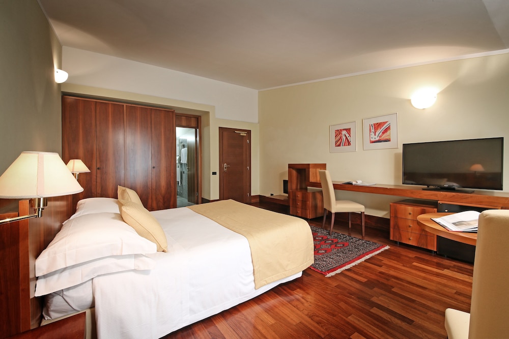 Deluxe Double or Twin Room (Prestige) photo 2