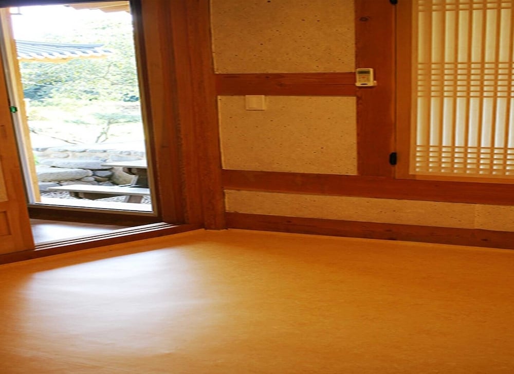 Traditional Studio (Nancho 2) photo 2
