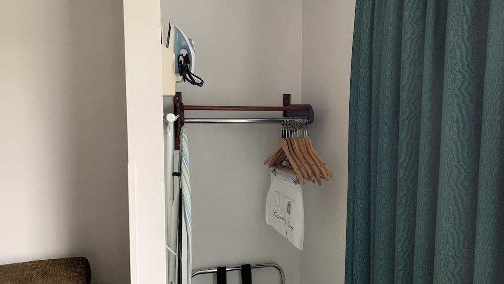 Suite, 1 King Bed photo 2