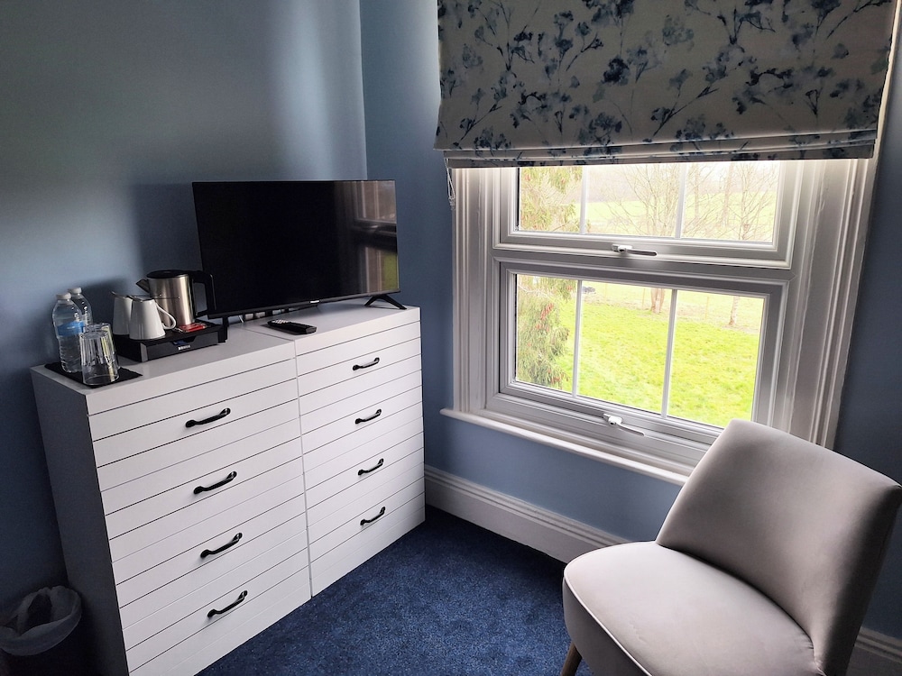 Room-comfortable and Spacious With Sceni, Foto 15