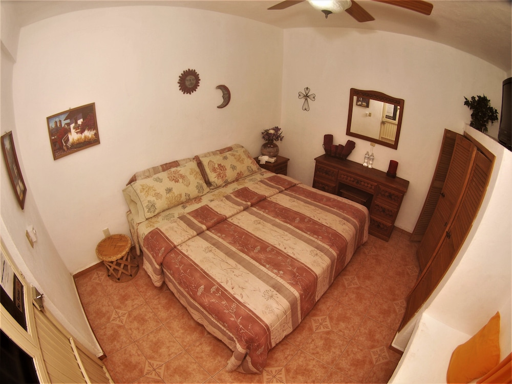 Standard Double Room, Private Bathroom (#4) photo 2