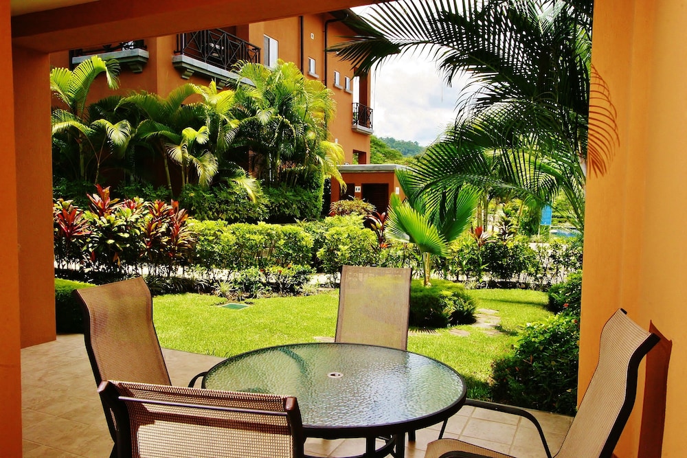 Luxury Condo, 2 Bedrooms, Concierge Service, Mountain View photo 2