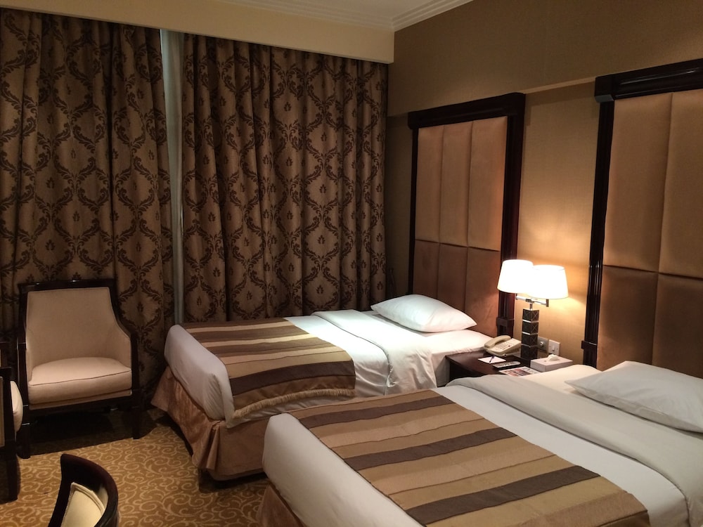 Deluxe Room, 2 Twin Beds photo 3