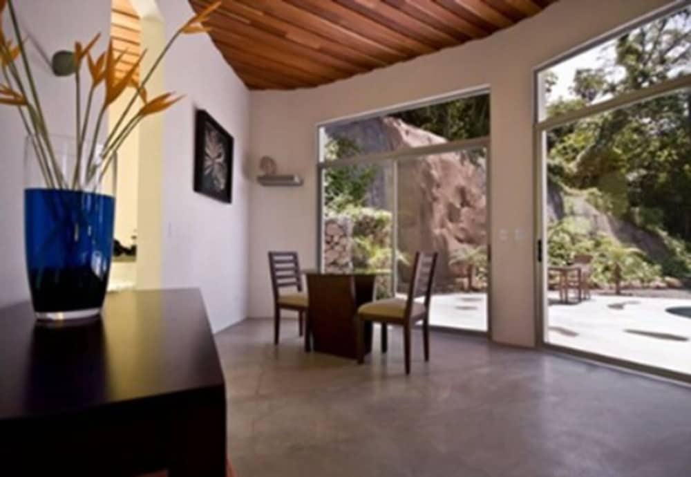 Villa, 1 Bedroom (Cabana) photo 2