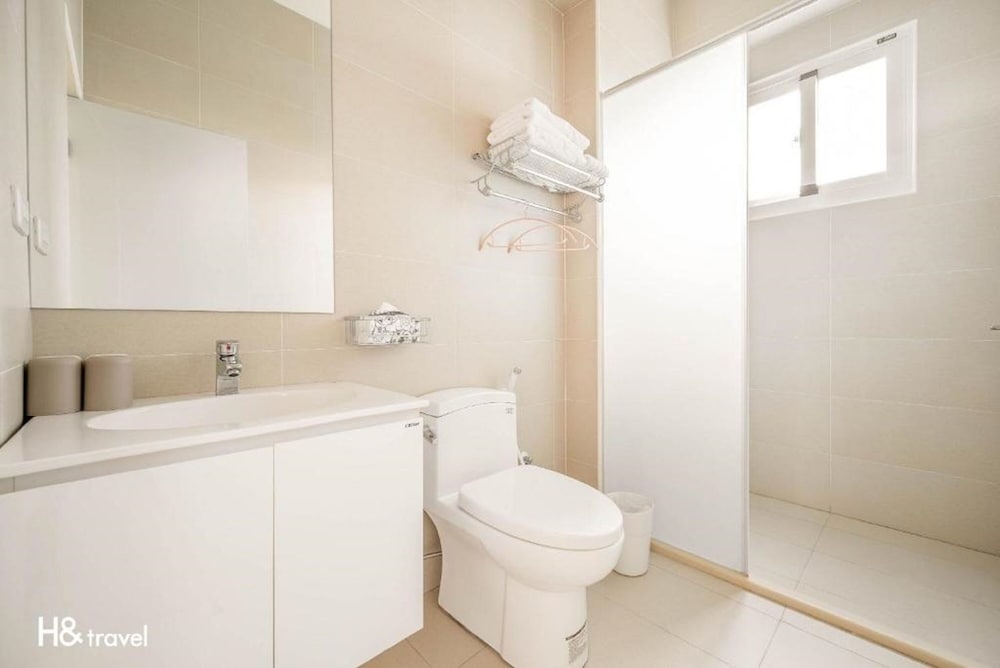 Superior Quadruple Room, Balcony - Photo 6