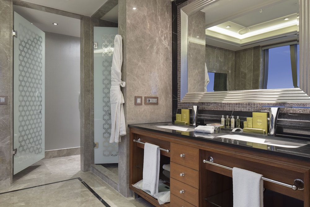Ottoman Suite