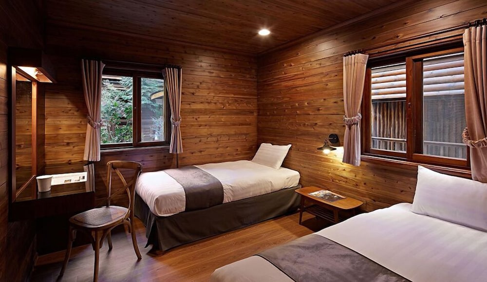 Quadruple Room (Include Dinner And Breakfast)