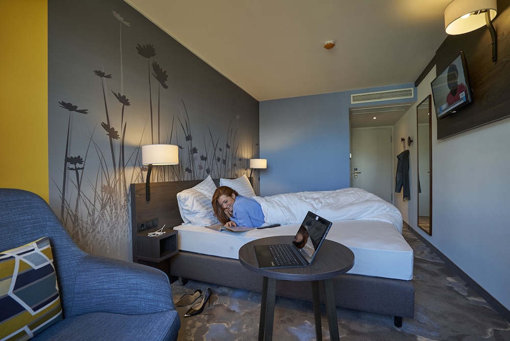 Family Room, 2 Bedrooms, Connecting Rooms, Mountain View