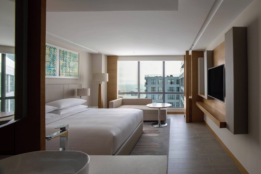Club Room, 1 King Bed photo 2