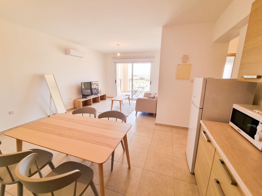 Comfort Apartment, 2 Bedrooms, Pool View photo 3