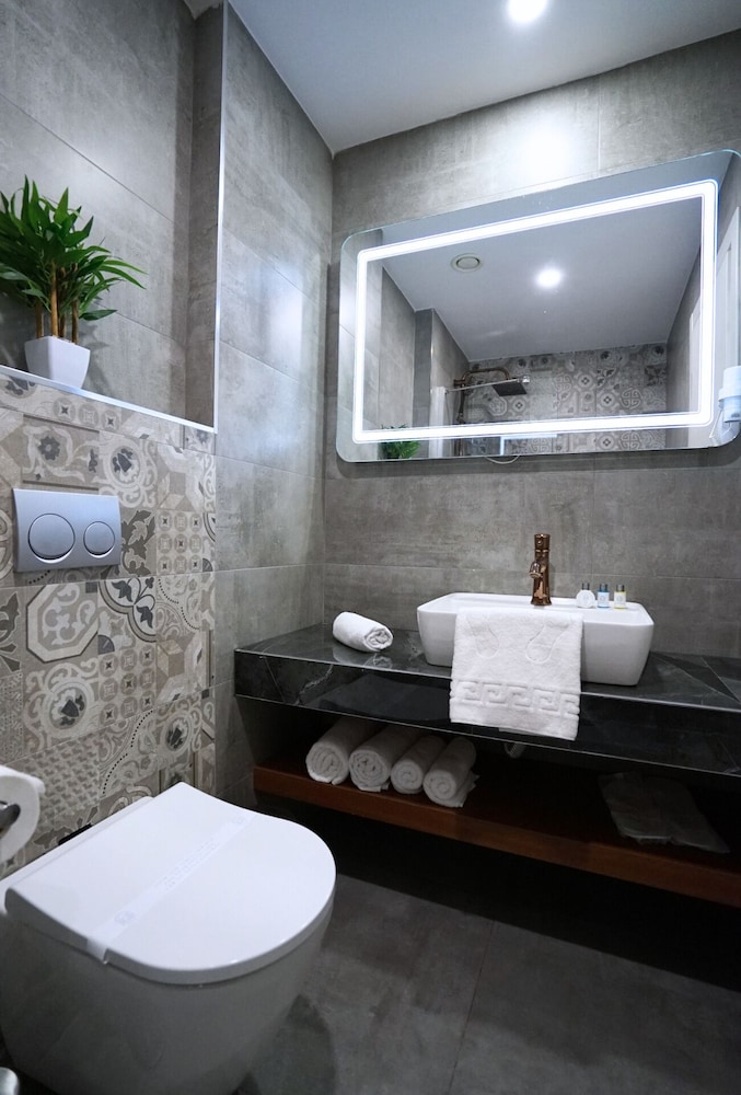 Standard Triple Room - Photo 10