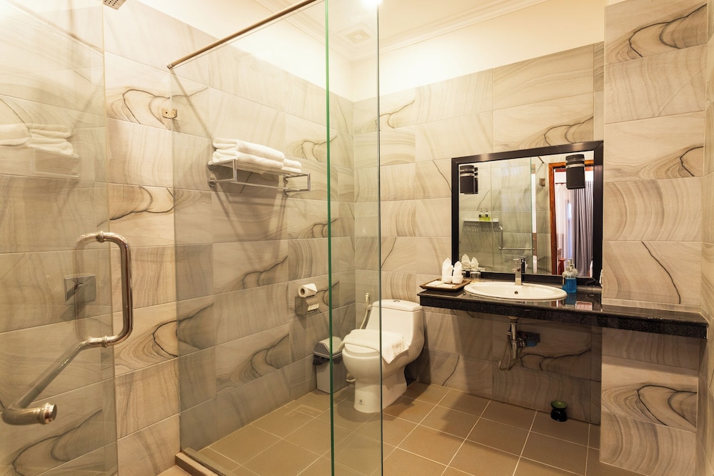 Landmark Room - Photo 14