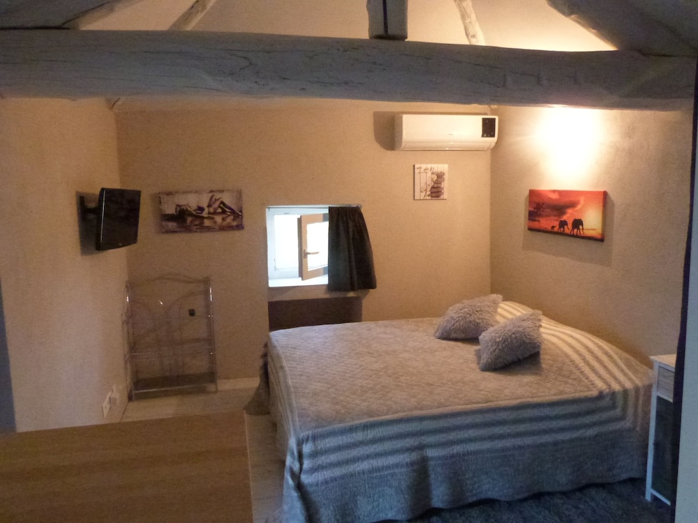 Studio (Le Pigeonnier)