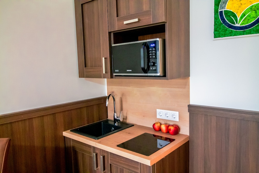 Deluxe Double Room - Photo 8