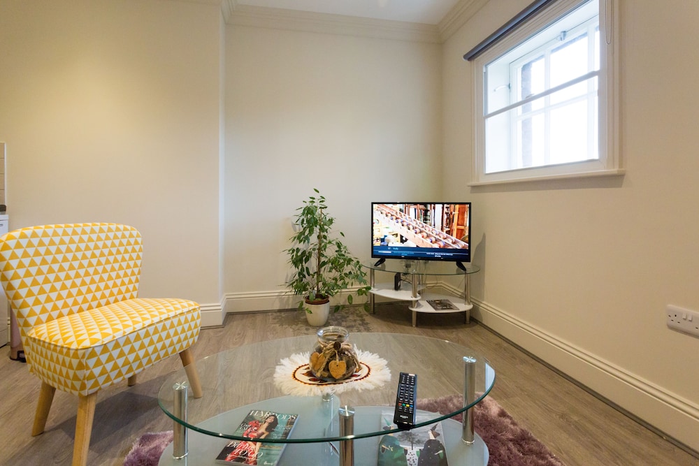 Luxury Studio, Kitchen, Ground Floor photo 1