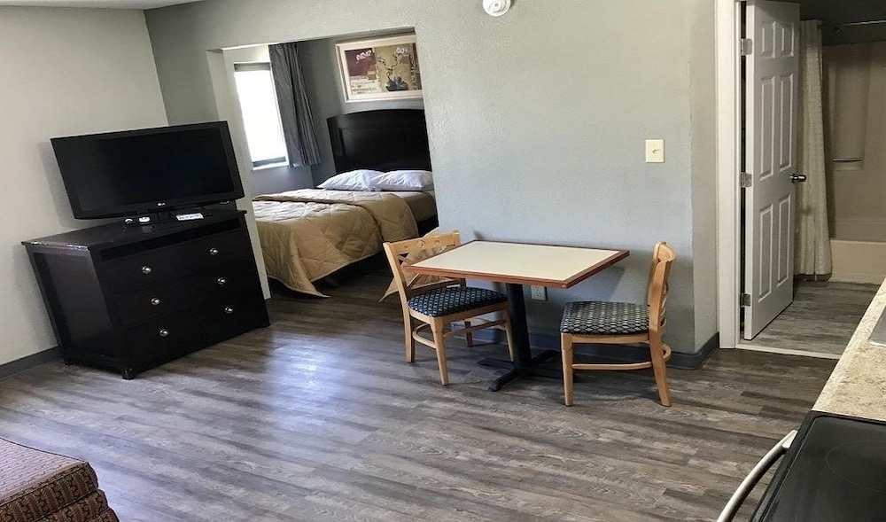 Traditional Double or Twin Room, 2 Double Beds photo 2