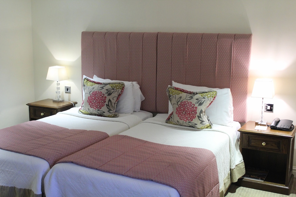 Standard Twin Room - Photo 1