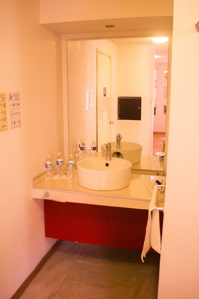 Deluxe Double Room, 1 King Bed photo 3