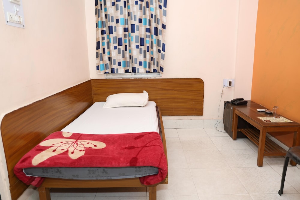 Classic Single Room