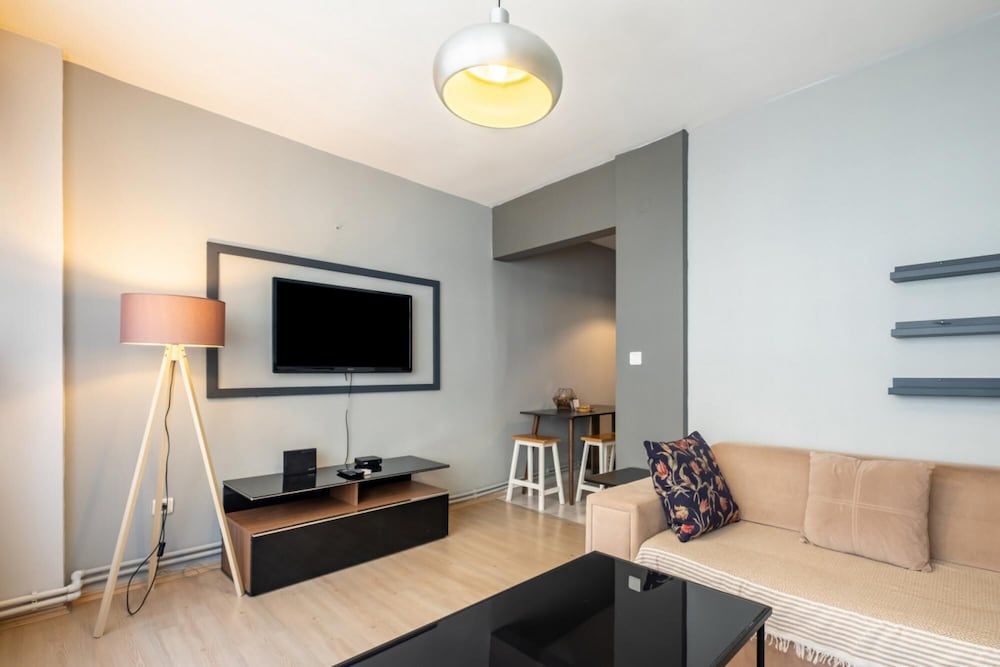 Apartment photo 2