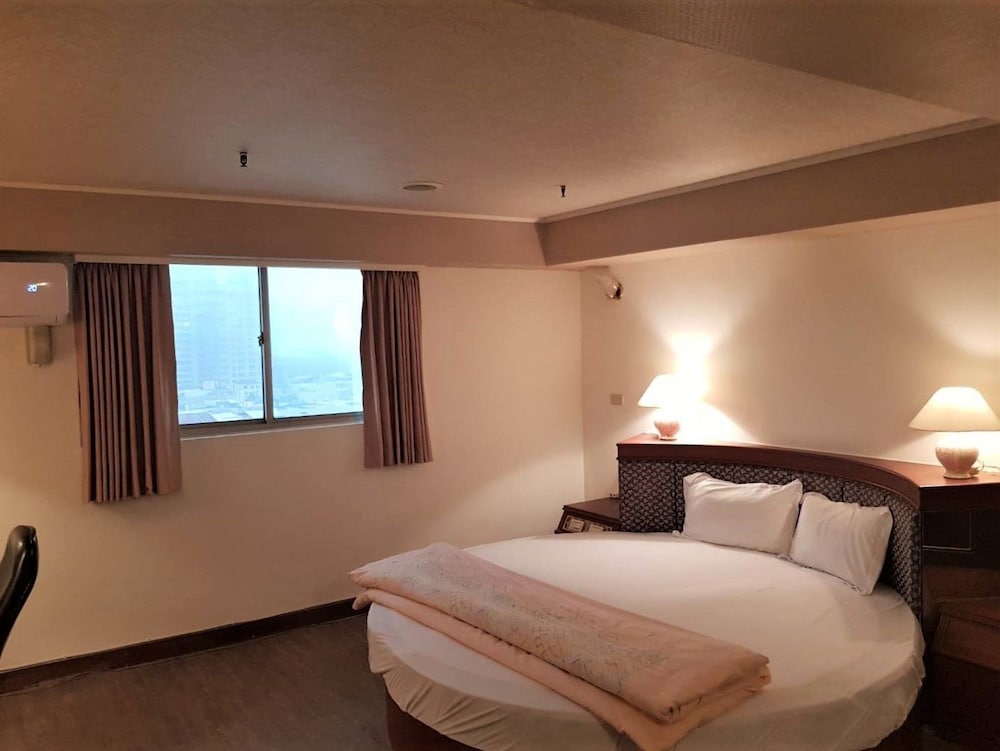 Exclusive Double Room, 1 Queen Bed, City View photo 2