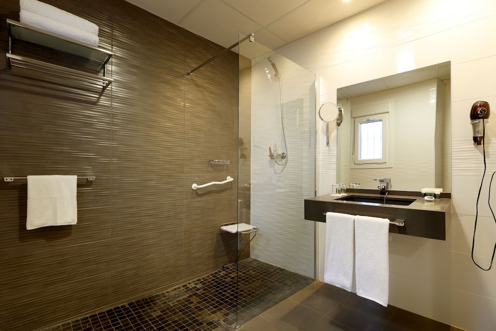 Triple Room - Photo 10