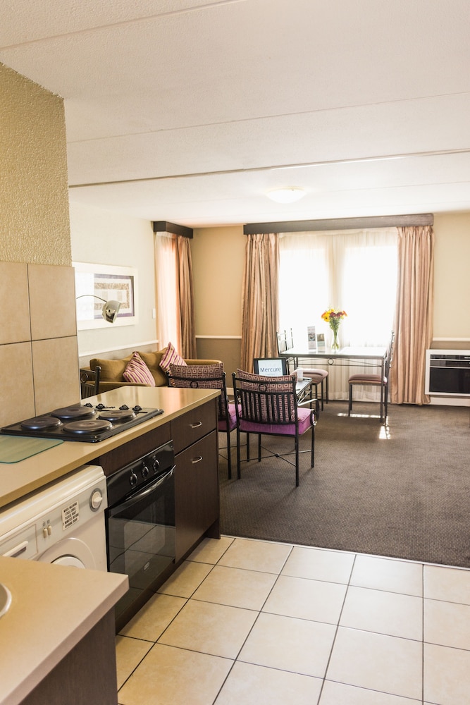 Standard Apartment, 2 Queen Beds - Photo 7