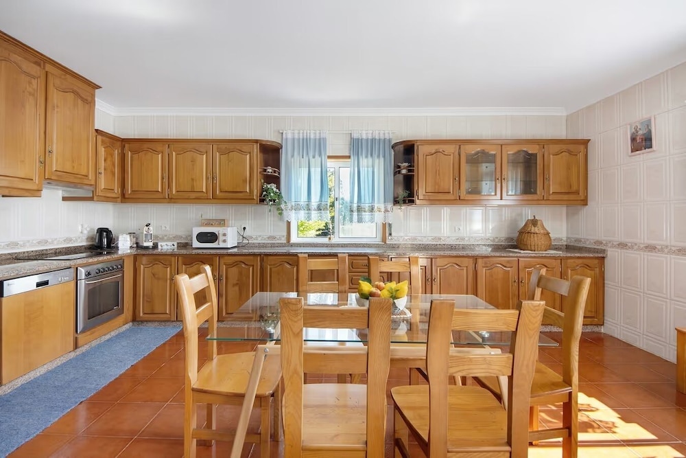 Villa photo 2
