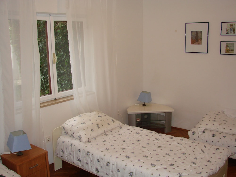 Apartment, 2 Bedrooms, Smoking, Terrace