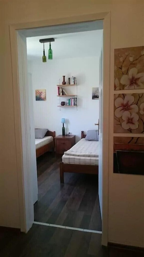 Room 3 photo 1