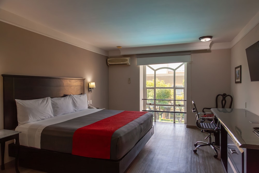 Deluxe Room - Photo 3