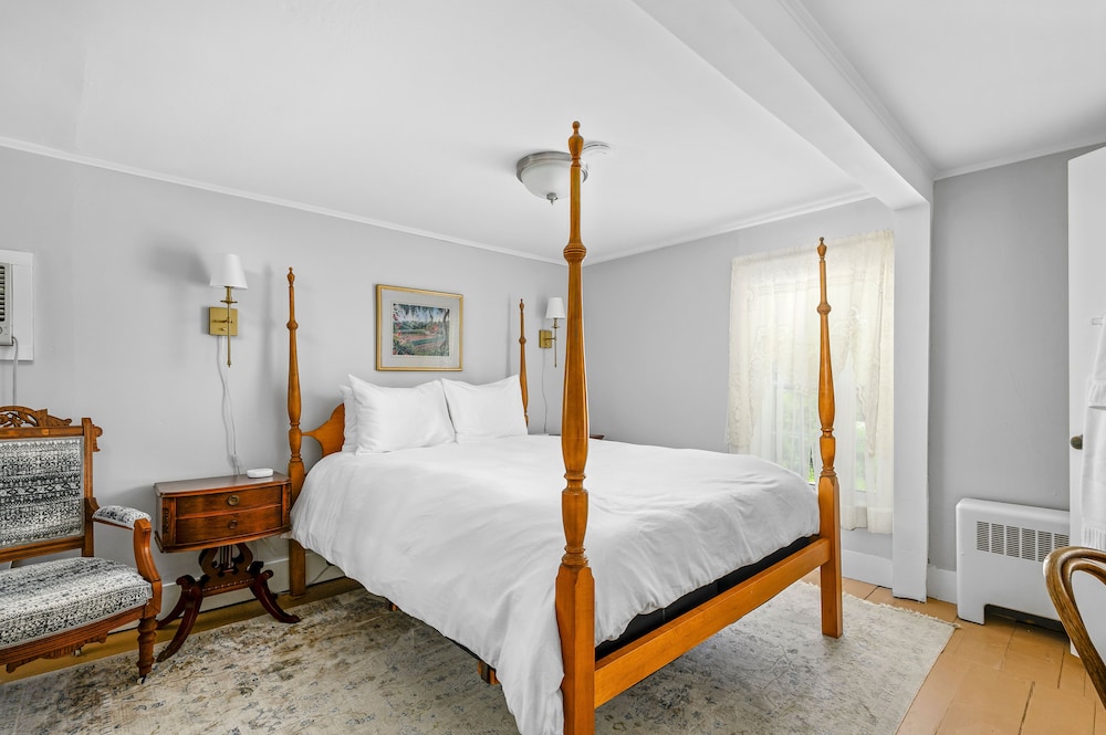 Room 4 photo 1