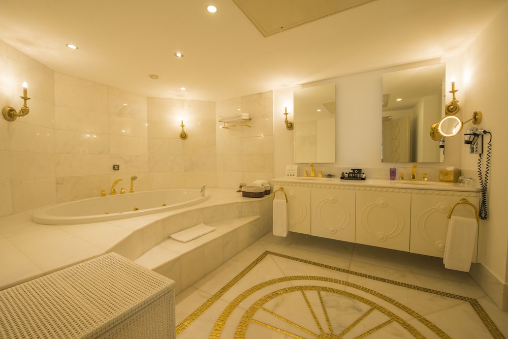 Royal Suite