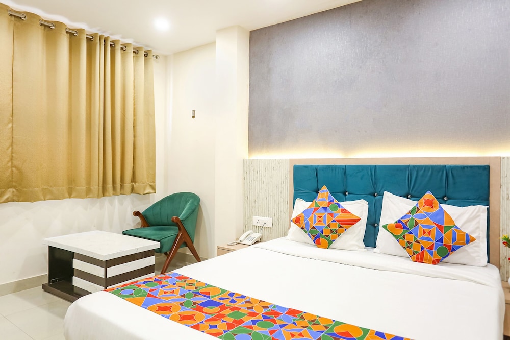 Deluxe Room - Photo 2