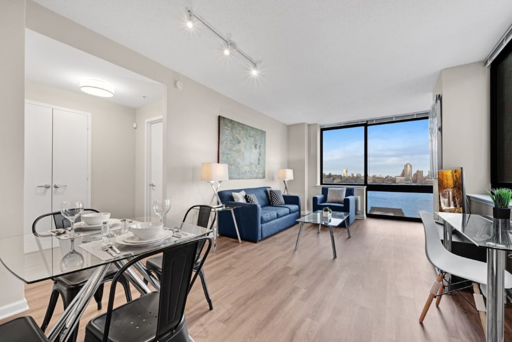 Deluxe Apartment, 2 Bedrooms, River View