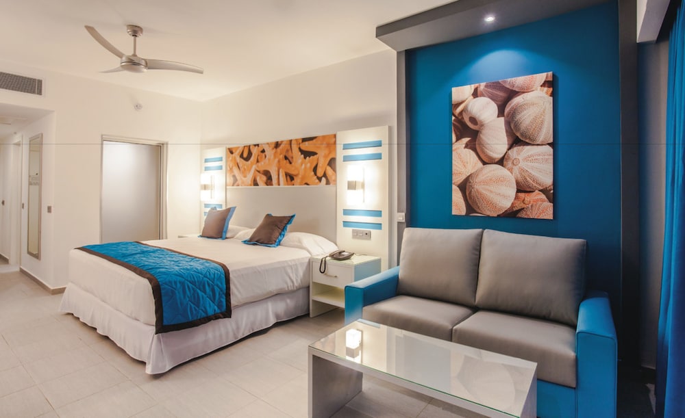 Double Room (E)