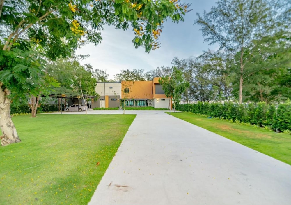Presidential Villa, 4 Bedrooms, Beachfront - Photo 6